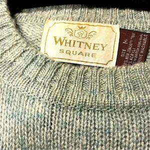 Beautiful Whitney Square teal blue green sweater size medium.
